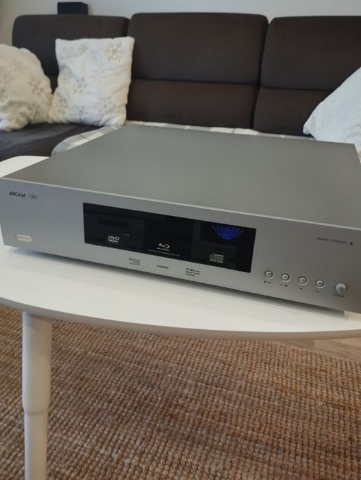 ARCAM  FMJ  BDP 100    blu ray