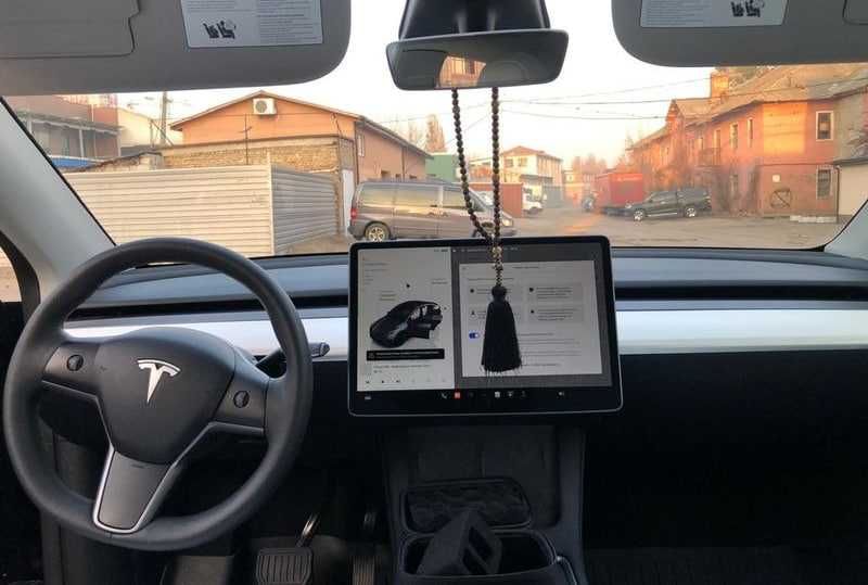 Tesla Model Y 2023