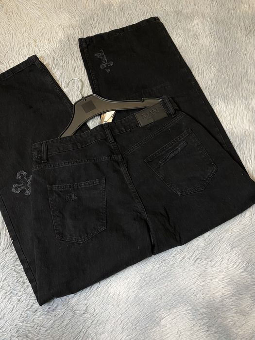 Продам мужские джинсы чорные багги с крестами Boohoo