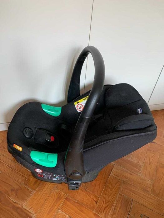 Cadeira de bébe Chicco Kiros i-size + sistema Isofix