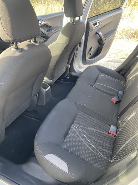 Vendo peugeot 208 1.2 gasolina (LER ANÚNCIO!)