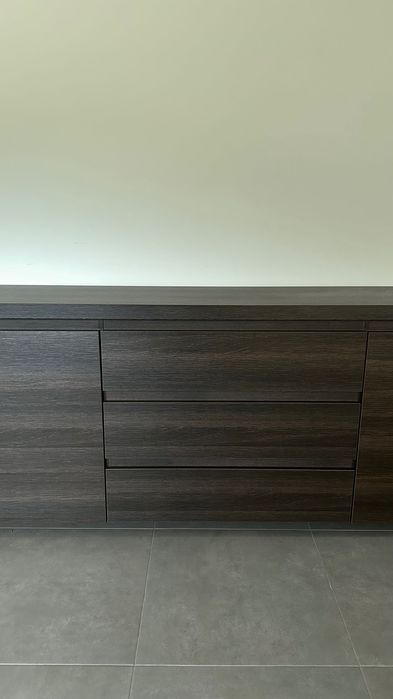 Móveis de sala - mesa, cadeiras e aparador