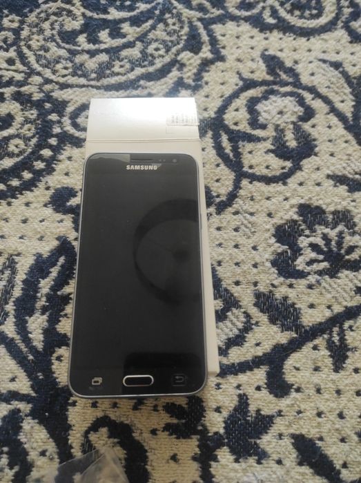 Vendo telemóveis, Samsung Galaxy J3