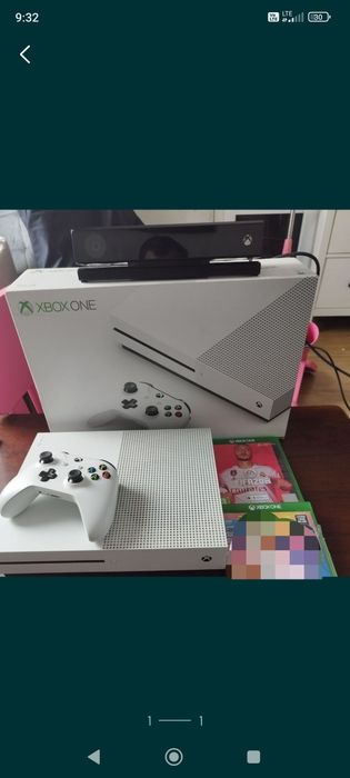 Xbox one s + kinect pad gry roblox FIFA Mario