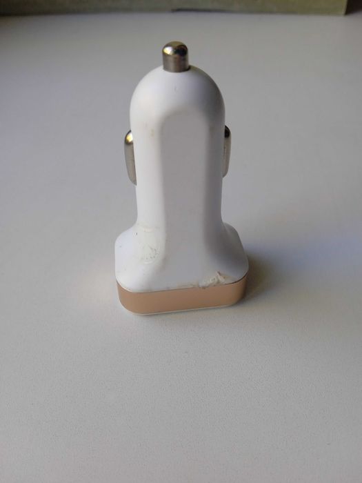 автомобильное зарядное устройство USB