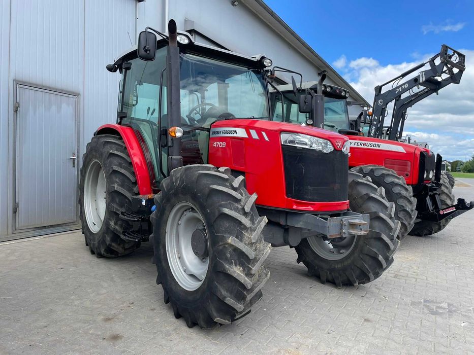 Massey Ferguson 4709