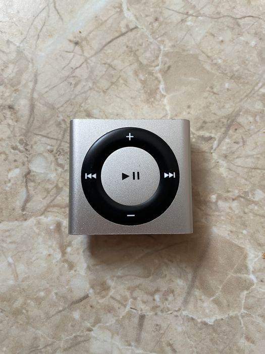 iPod Shuffle 4 (2 ГБ)