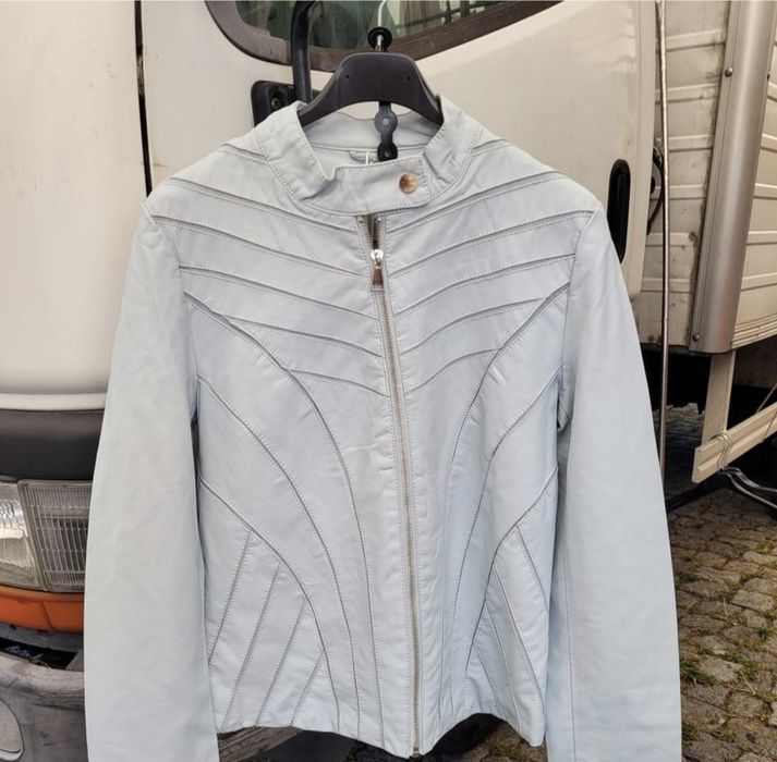 Casaca azul claro imitação cabedal