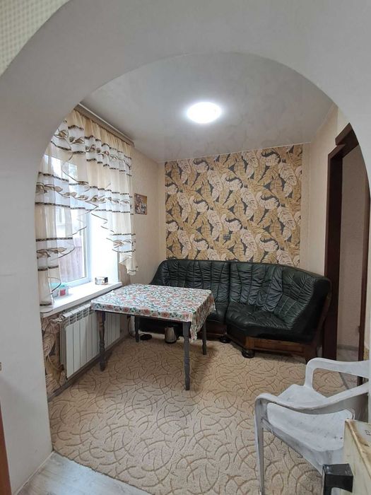 Продам дом с участком 8 сот. Новый евроремонт. Проспект Металлургов. Гараж.