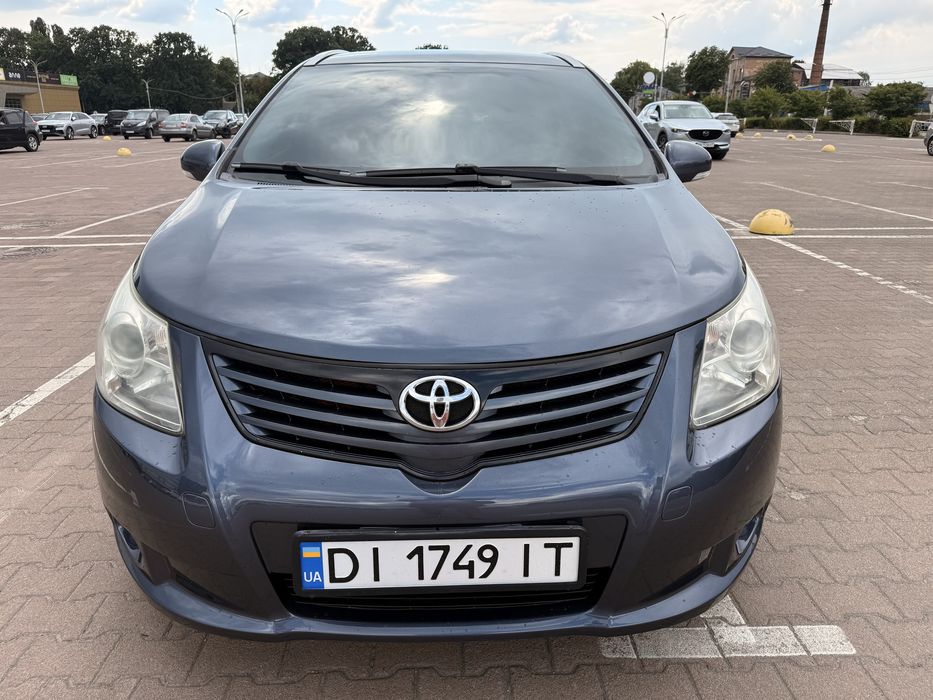 Продам Toyota Avensis 2009