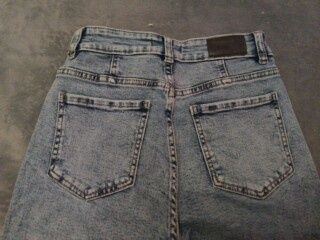 Новенькі джинси мом