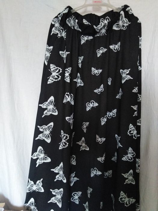 Спідниця трикотажна довга нова.