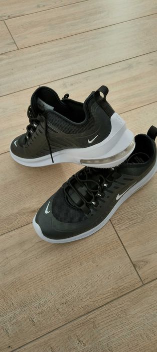 Nike Air Max Axis
