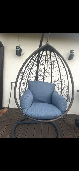 Fotel ogrodowy huśtawka