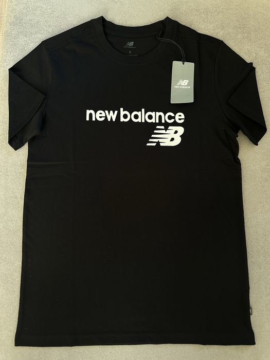 Футболка New Balance