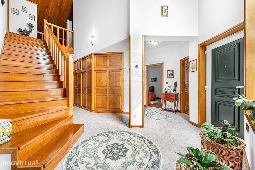 Moradia T5 para venda