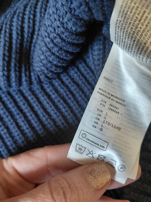 Granatowy sweter Arket rozm. L