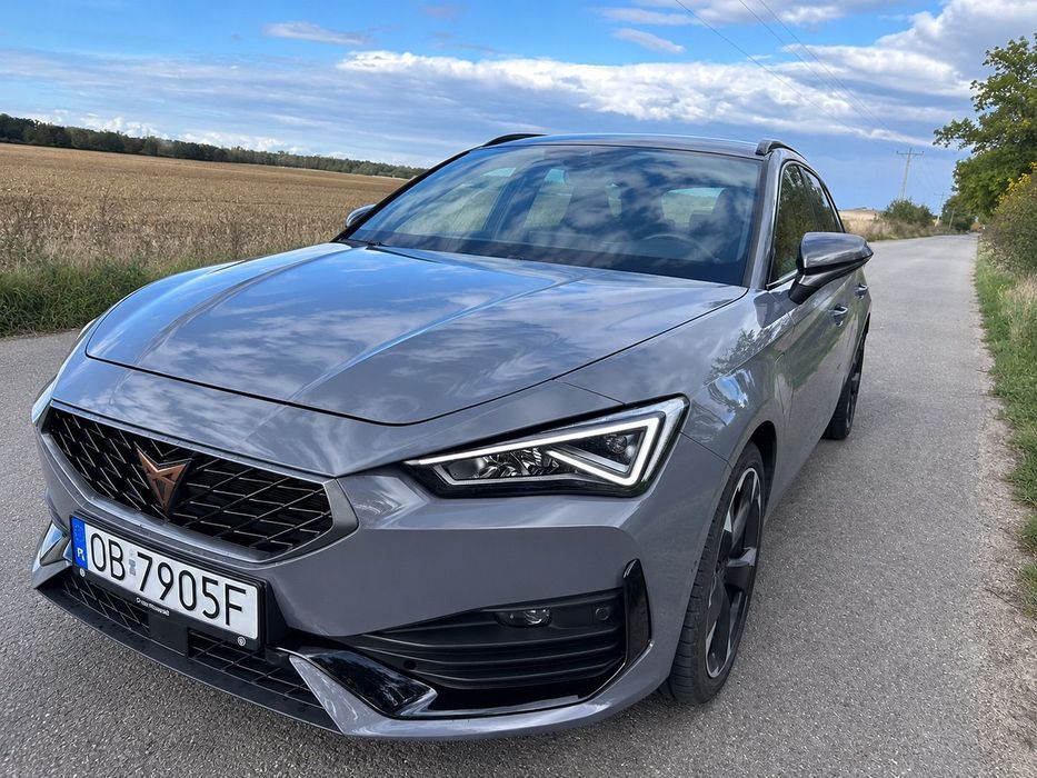Cupra Leon Cupra Leon hybryda plug in niski przebieg