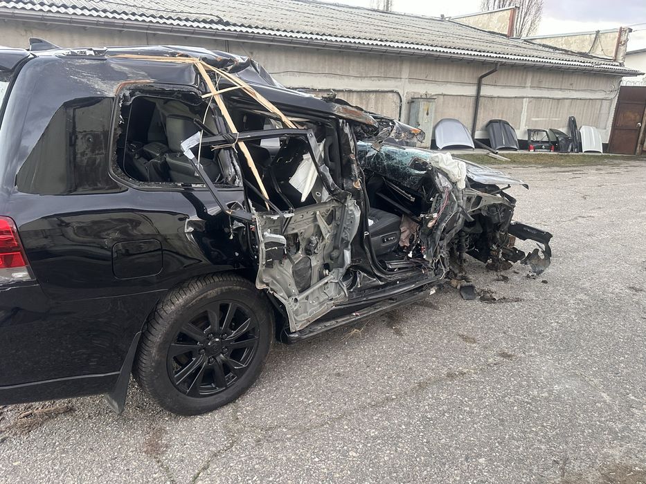 Toyota land cruiser 200 после дтп