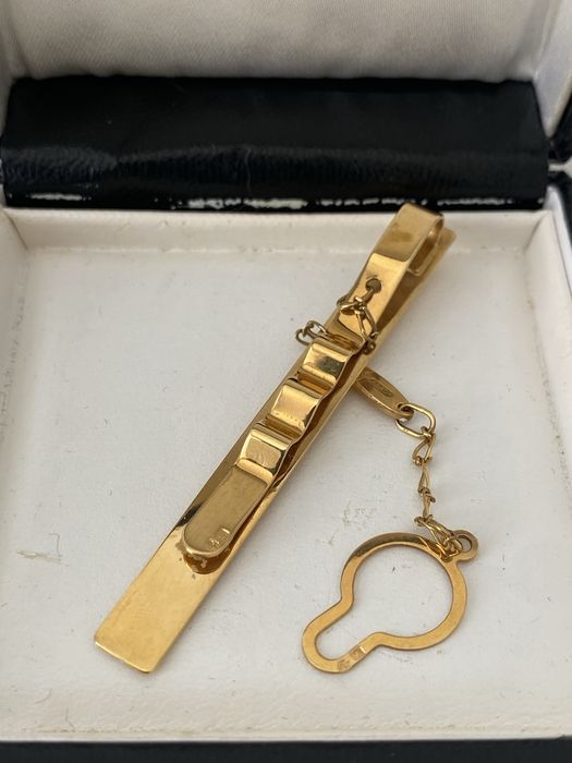Alfinete Mola de Gravata em Ouro Maciço 19,2k - Machado Joalheiro (7g)