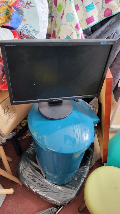 Monitor samsung syncmaster 943nw