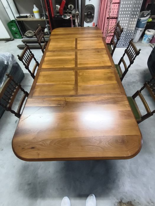 Mesa de jantar extensível em madeira maciça + 6 cadeiras