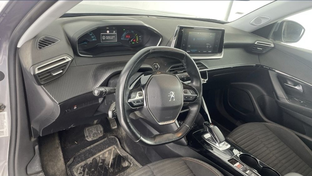 PEUGEOT E-2008 50 kWh ACTIVE PACK – 100 kW — photo 4