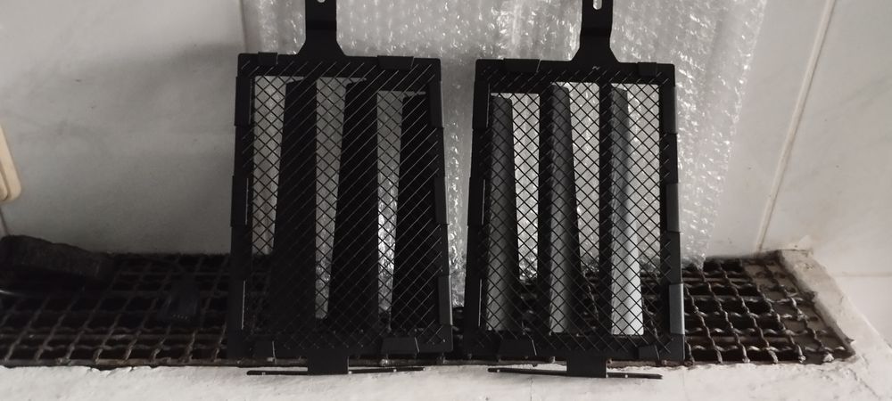 Grade de proteção de radiador