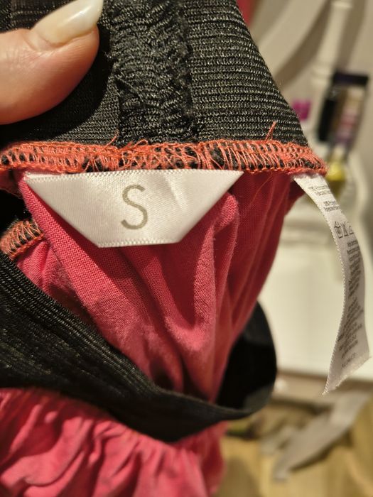 Różowa spódnica na gumce