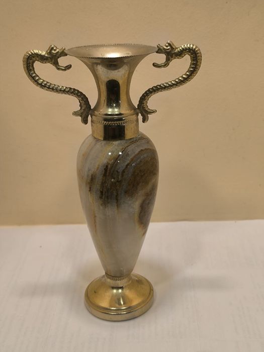 Підсвічник з оніксом