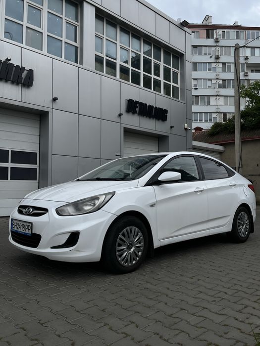Hyundai Accent 2011