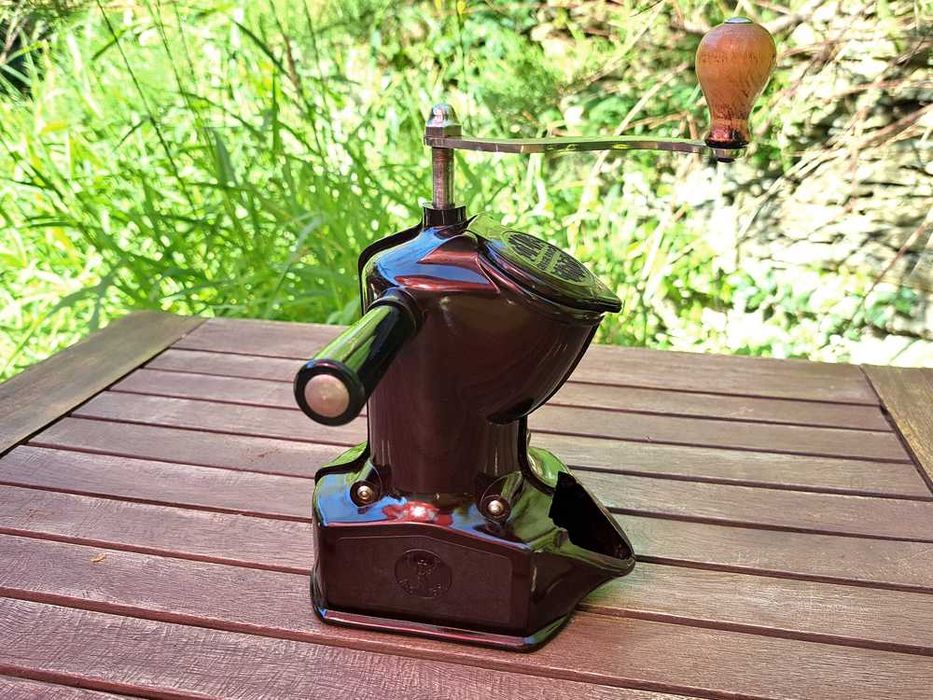 Młynek do kawy D.R.G.M DIENES Pe-De Reform - bakelit - 1920 rok