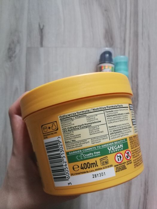 Zestaw kosmetyków Garnier: bananowa maska do włosów + płyn micelarny