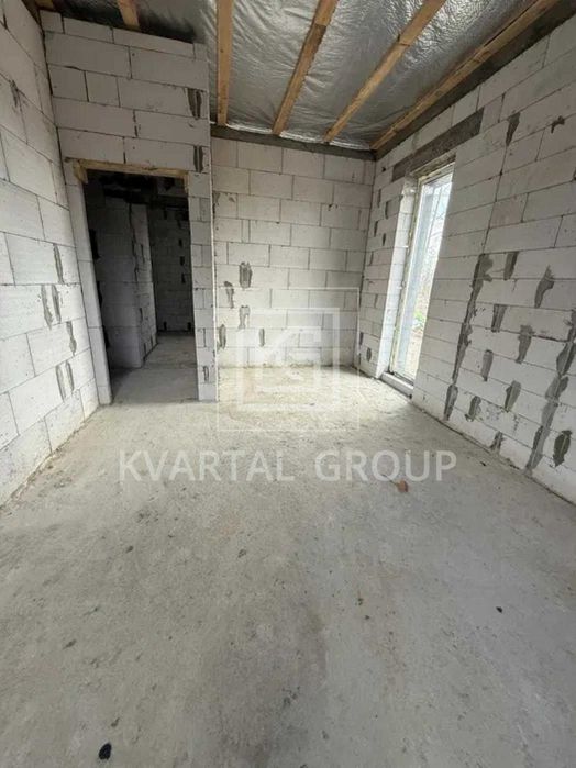 Новий будинок 105 м² з терасою та газом