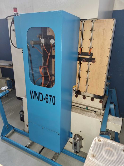 CNC furação e rasgar vertical