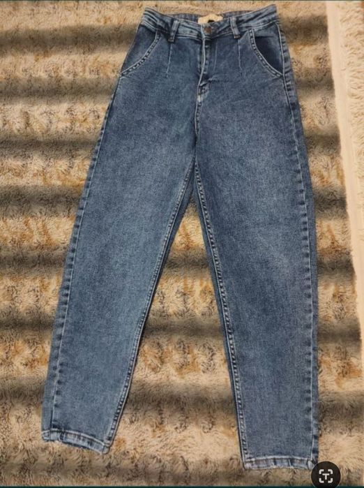 Продам джинси мом