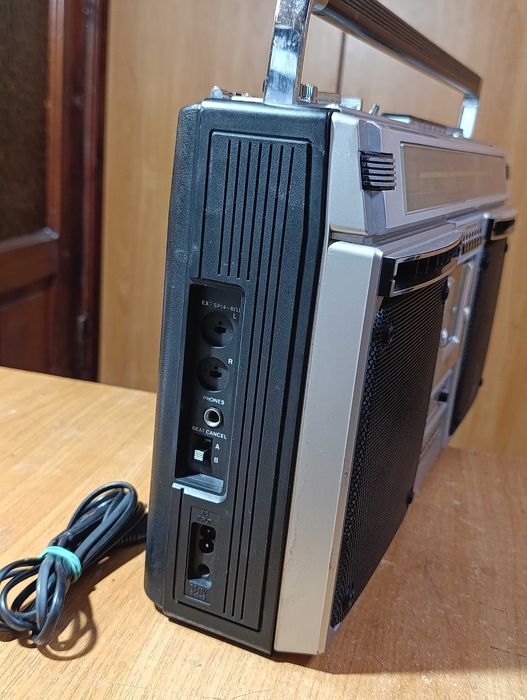 Ретро магнитола "Sharp GF-8585"