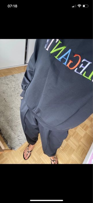 Nowy czarny deres