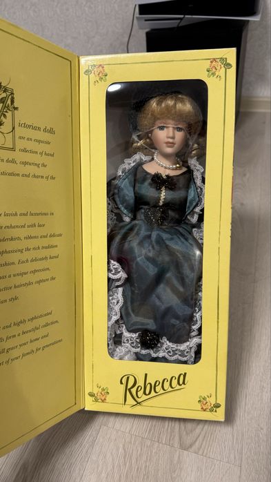 Колекційна лялька серії Victorian dolls Rebecca