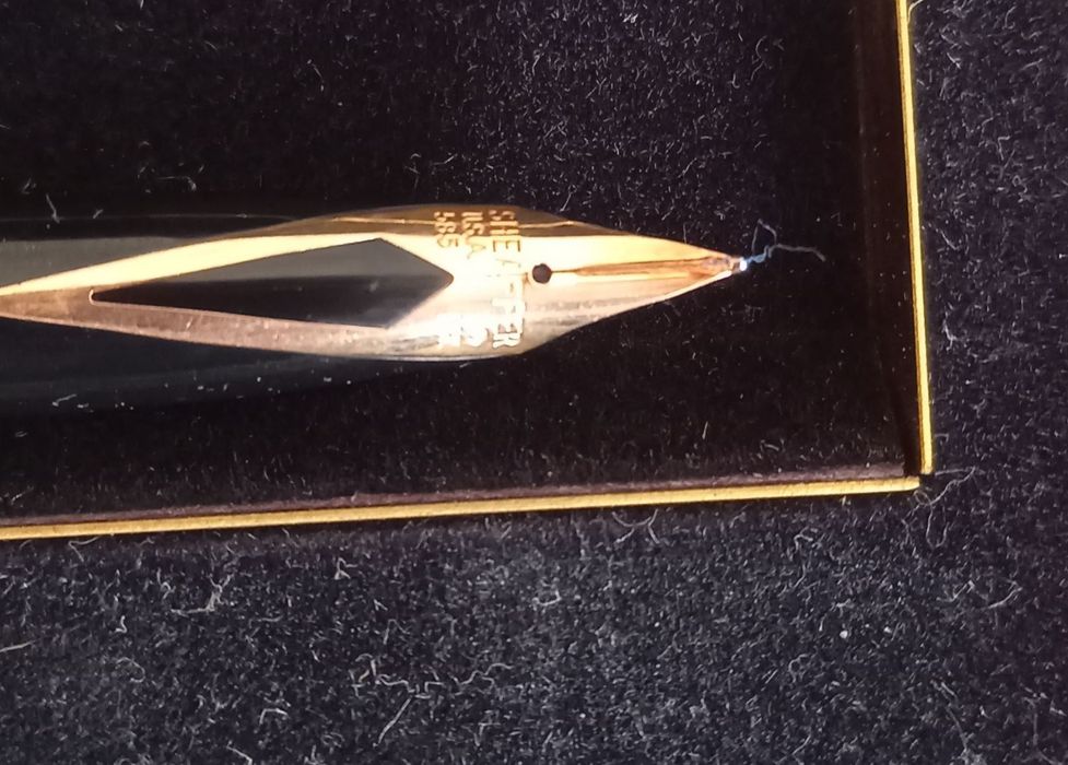 Винтажная ручка с золотым пером SHEAFFER