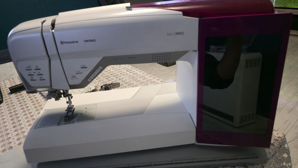 Husqvarna Viking Epic 980Q, Maszyna do szycia