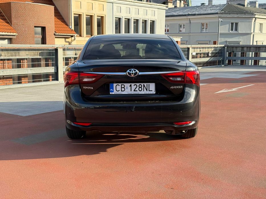 Toyota Avensis 2015 - cesja leasingu - pozostało 14 rat