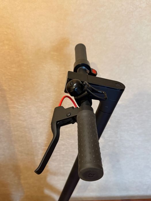 Самокат Mi Electric Scooter Pro 2