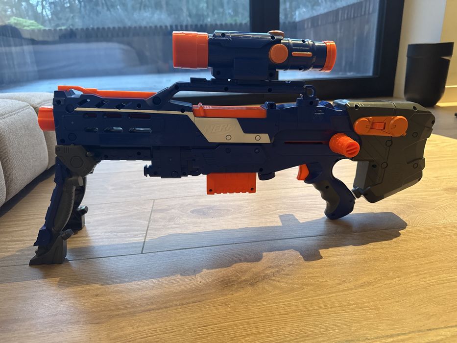 Бластер Nerf новий