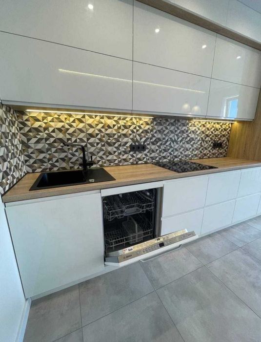 15525 ЖК Садовый!!! Продам просторную 3х комнатную квартиру!