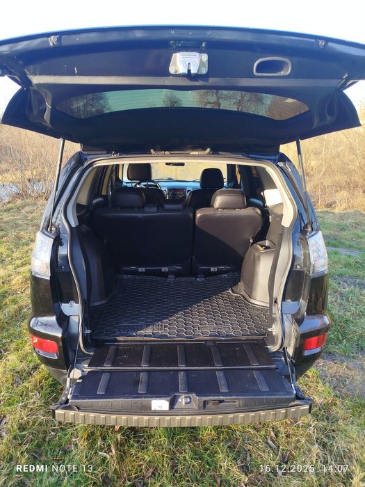 Продам оутлендер 2010р