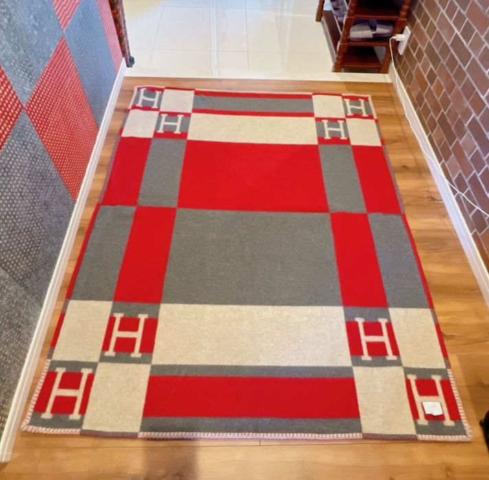 Плед Hermés Bayadere серый с красным