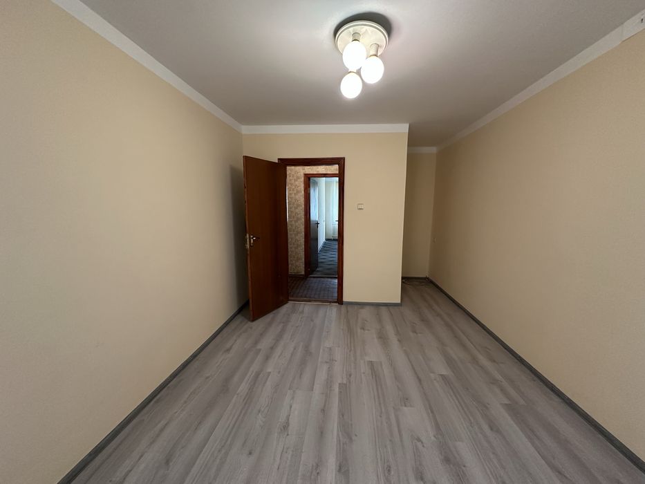Продаж 2 кімнатної квартири 1 поверх (можливо під офіс), сквер Бабаєва ,центр міста паркова зона