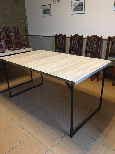 Продаємо столи Фастів.