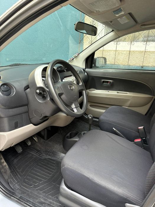 Carro sirion 1.o 2004